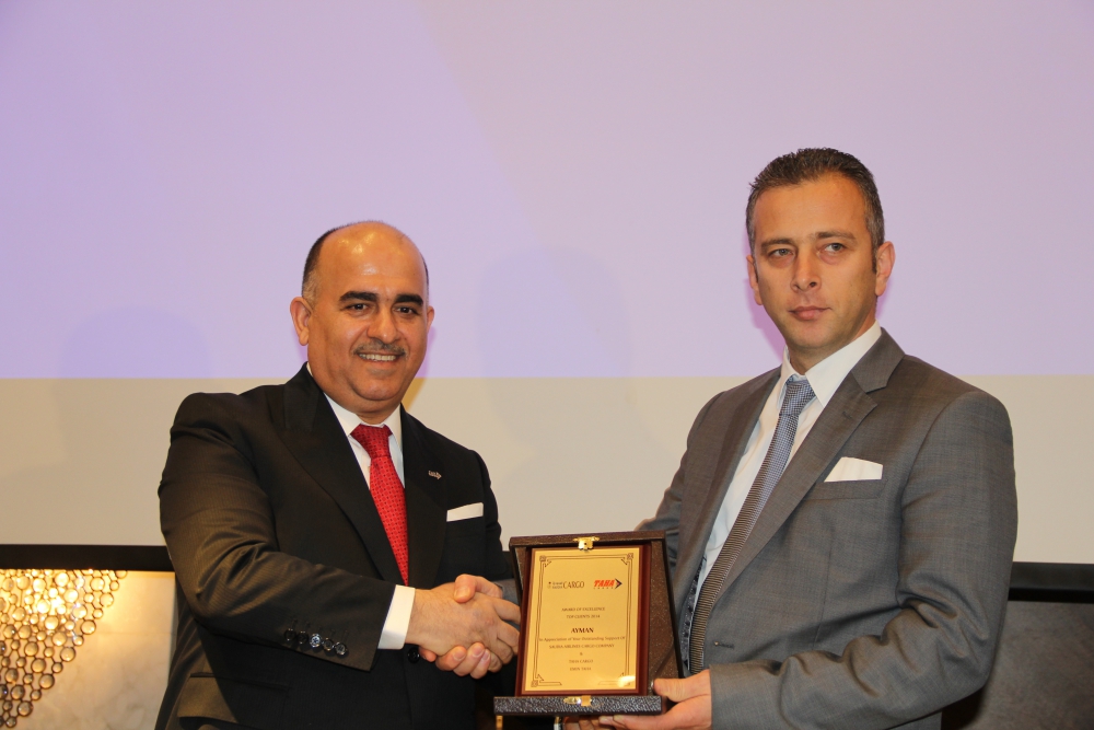 Taha Kargo iş ortaklarını ödüllendirdi 1
