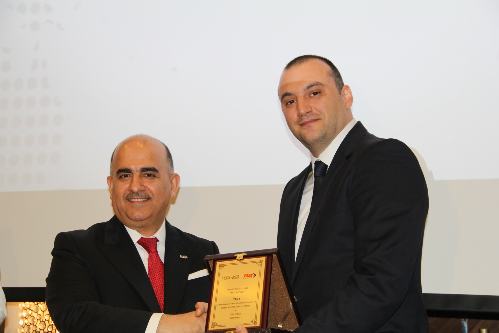 Taha Kargo iş ortaklarını ödüllendirdi 3