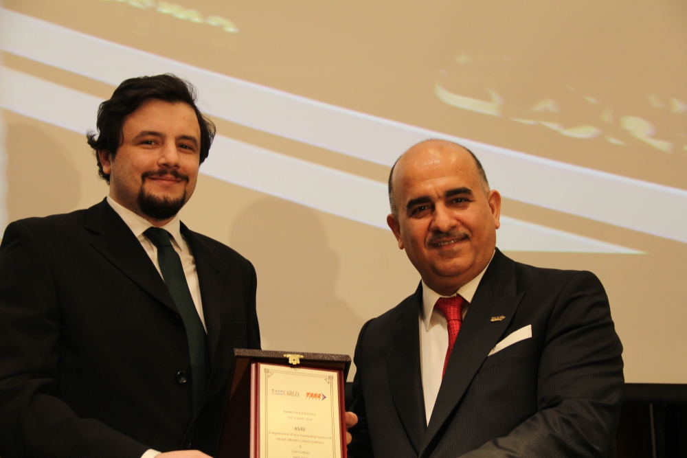 Taha Kargo iş ortaklarını ödüllendirdi 9