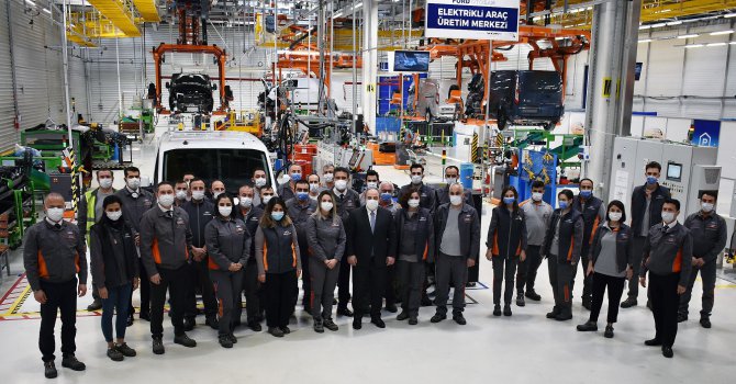 Ford, şarj edilebilir araç tesisini 2022'de devreye alacak