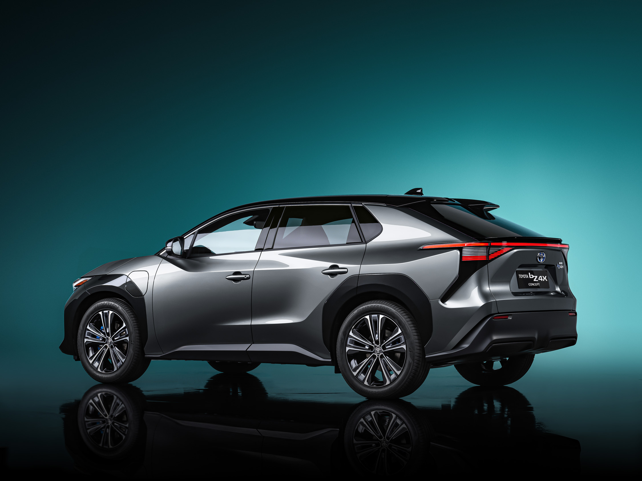 Toyota bZ4X Konsepti ile geleceğe ışık tutuyor
