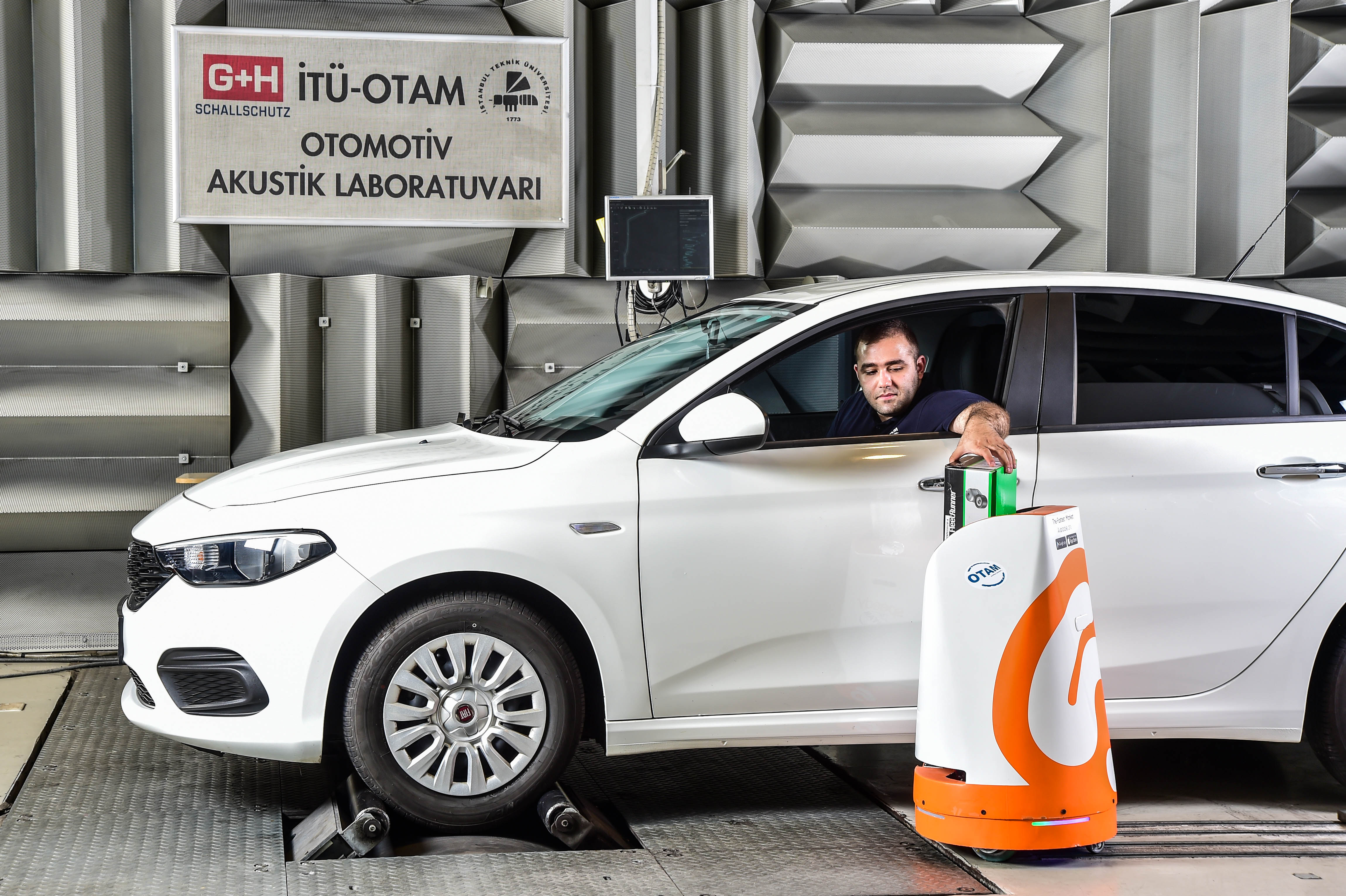 OTAM’da Dijital Yaka Robot Personel Mesaiye Başladı