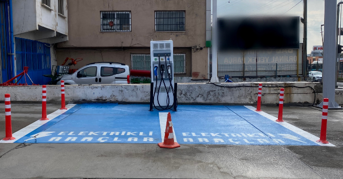Brisa’dan 3 yeni elektrikli araç şarj istasyonu daha