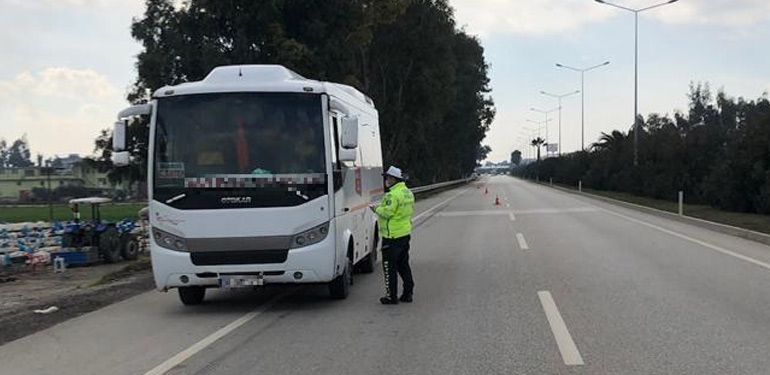 Hatay’da yolcu otobüsleri ve öğrenci servisleri denetlendi