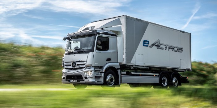 Mercedes-Benz Türk geleceği şekillendiriyor