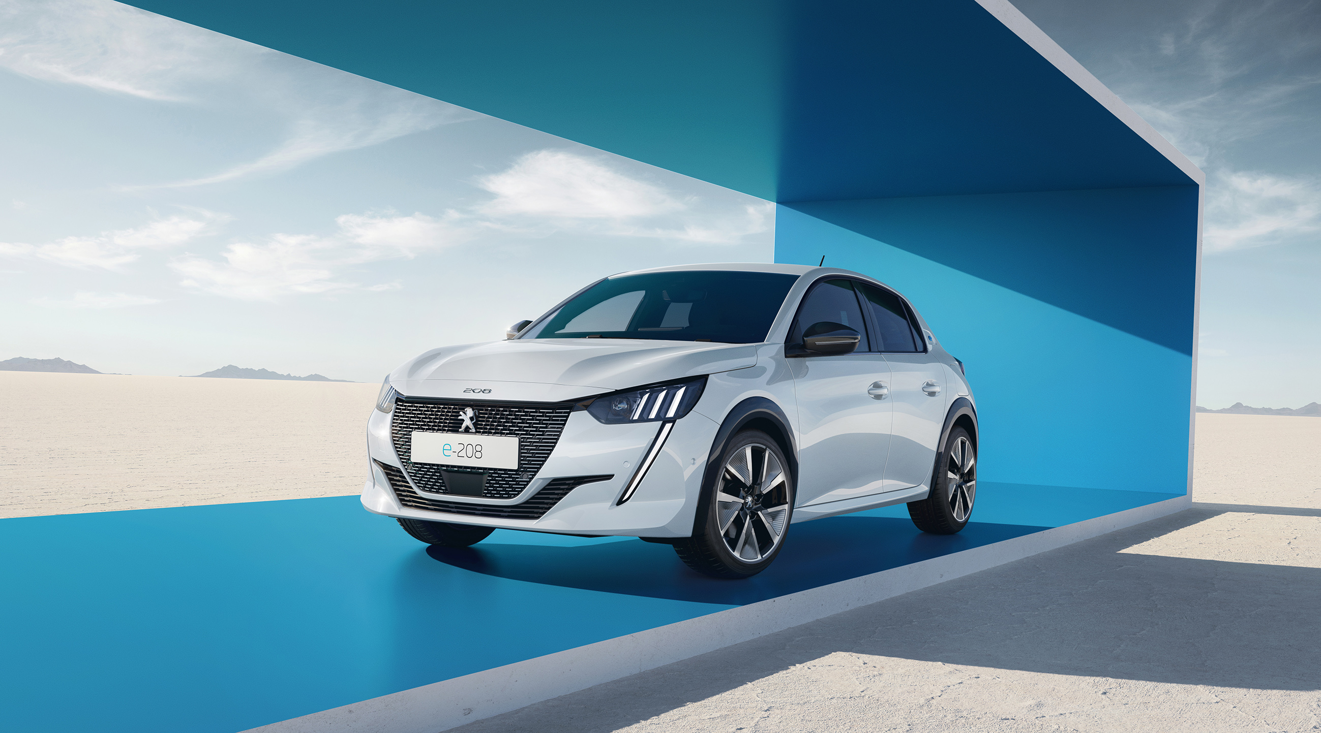 Peugeot 2023'te Elektrikleniyor