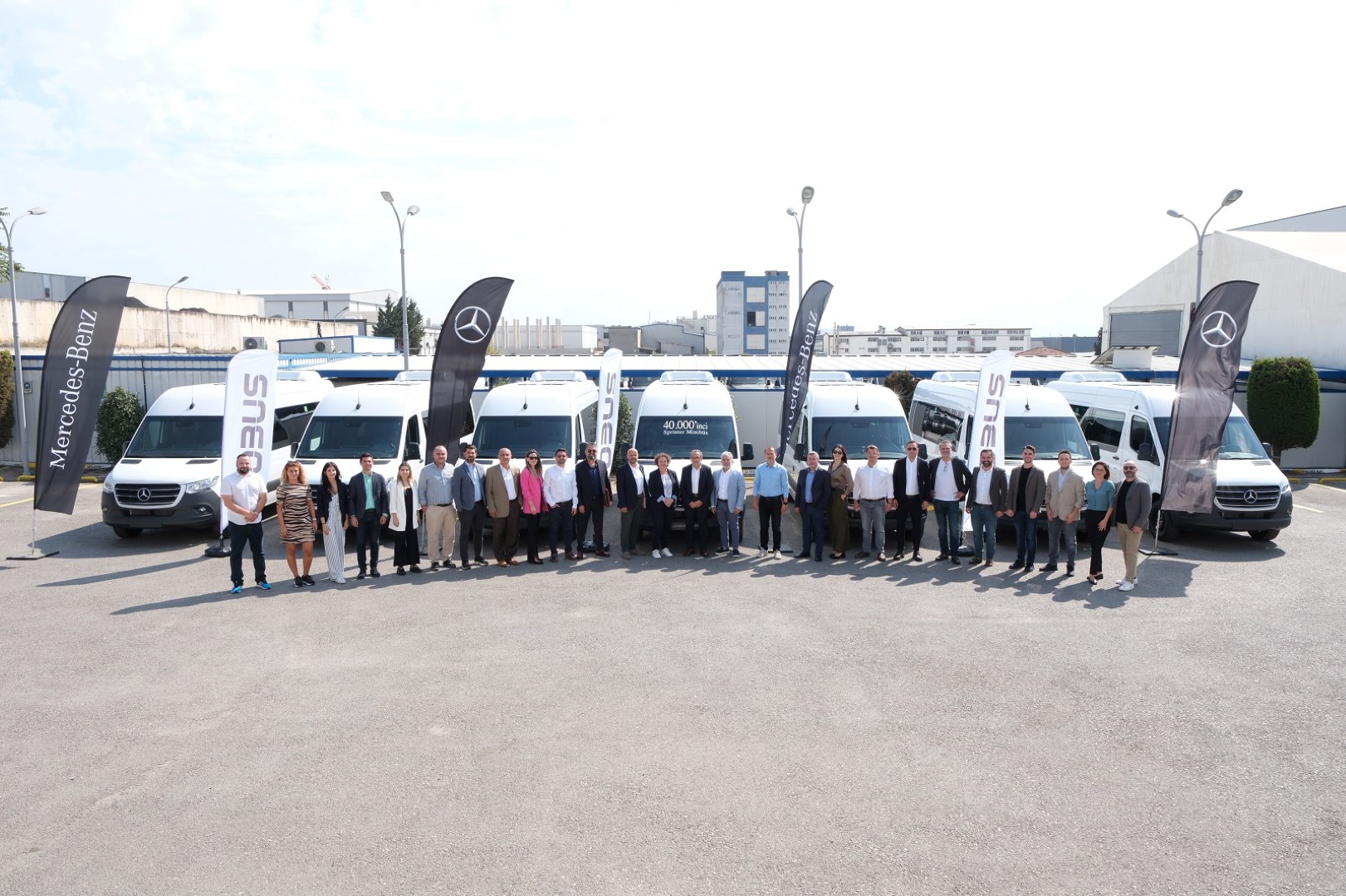 Arobus tesisinde 40.000’inci araca özel bir plaket töreni gerçekleştirildi