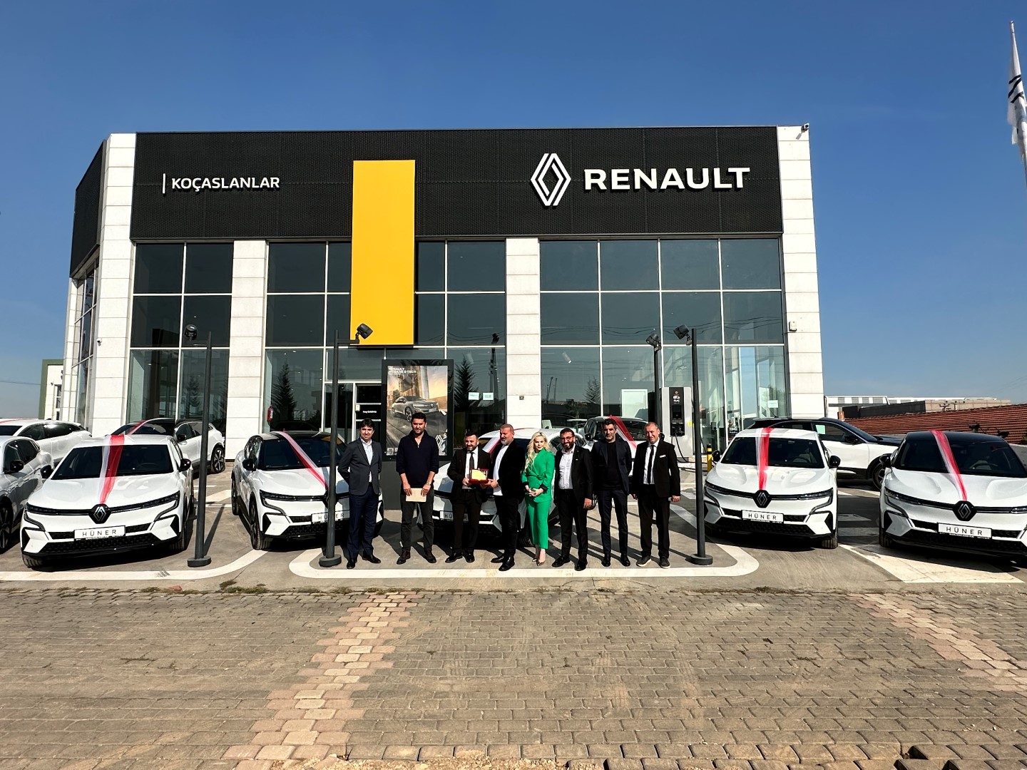 Hüner Global Lojistik Binek Araç Filosunu Elektrikli Araçlara Dönüştürdü