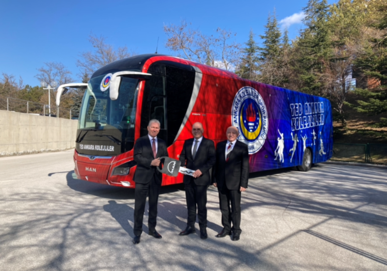 TED Ankara Koleji’nin tercihi MAN’ın ödülü otobüsü Lion’s Coach oldu