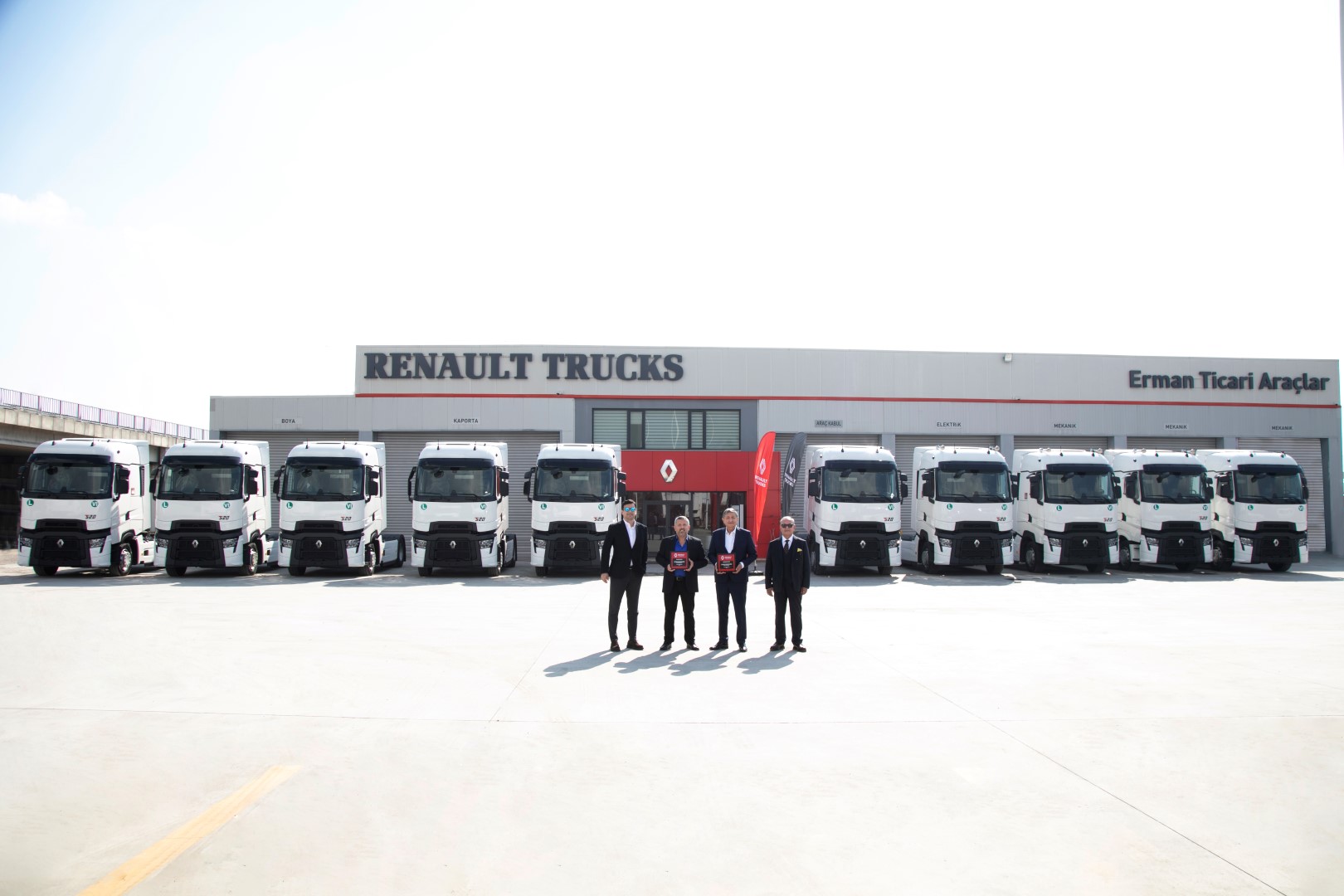Kayar firmaları, tek markalı Renault Trucks filosunu güncelliyor