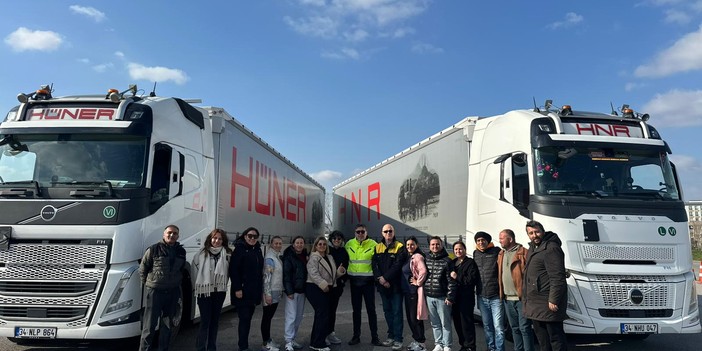 UND Kadın Tır Sürücü Akademisi 2. Dönem Mezunlarını Verdi