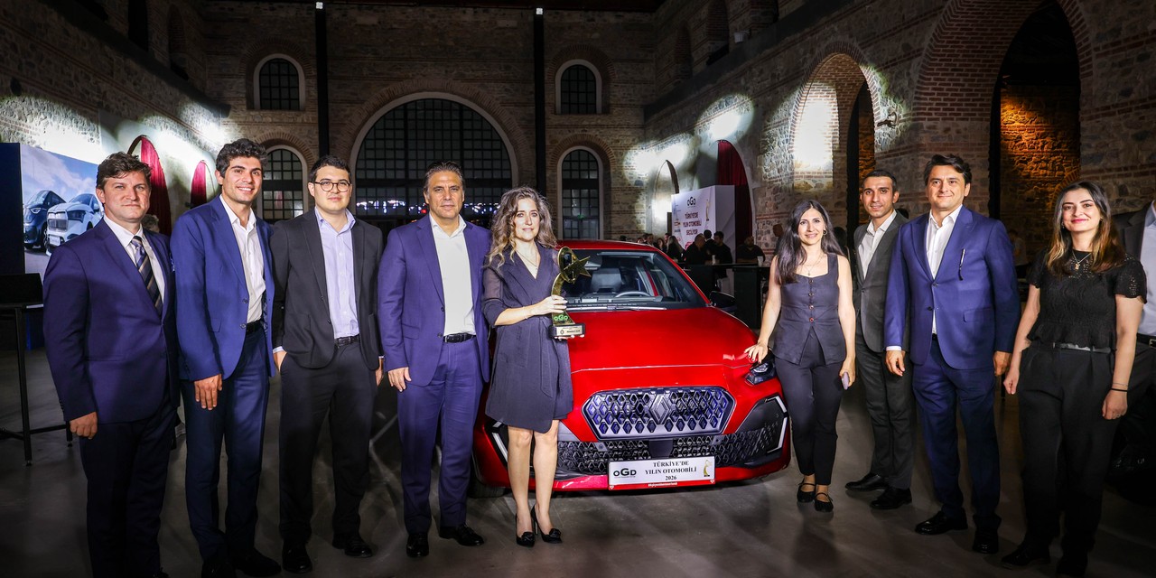 Renault Clio Türkiye'de Yılın Otomobili Seçildi