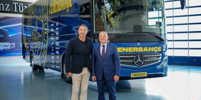 Mercedes-Benz Travego Fenerbahçe'nin Yeni Sezon Otobüsü Oldu
