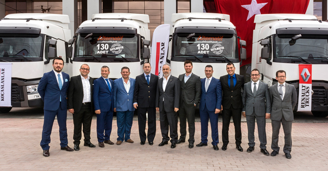 Renault Trucks'tan 130 Araçlık Dev Teslimat