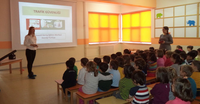 40 Yıllık Deneyimle Okul Öncesi Çocuklarına Trafik Eğitimi