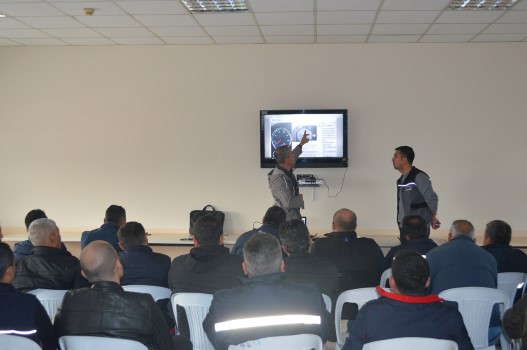 Alışan Lojistik sürücüleri eğitiyor