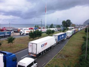 Eylül ayında geçiş belgelerinde artış, TIR Karnelerinde azalış görüldü
