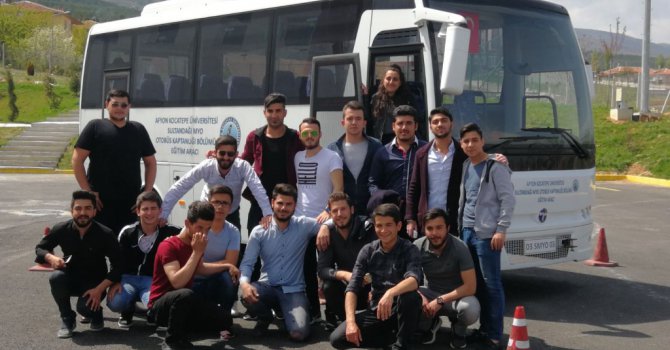 Sektörün okulu 8.dönem mezunlarını veriyor