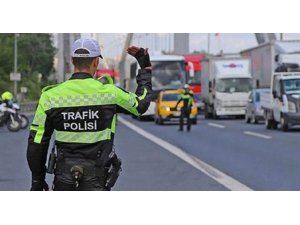 Trafik polisinin bile haberi yok Şoförlerin nasıl olsun ?