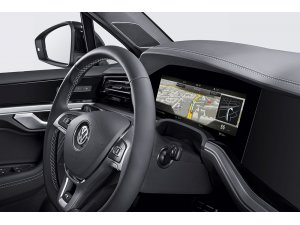 Bosch bir ilke imza attı kavisli gösterge panelini çıkarttı