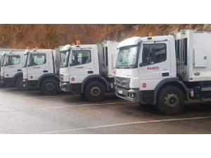 Lübnan'nı Allison şanzımanlı kamyonlar temizliyor