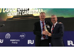 Schmitz Cargobull Rusya'dan ödülle döndü