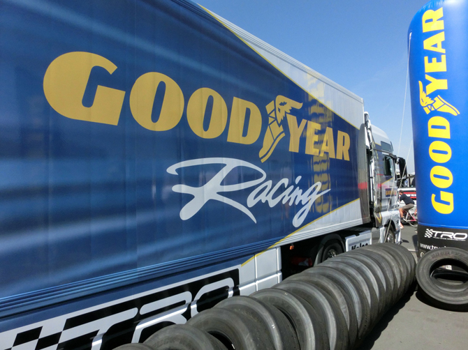 1455608430_goodyear_becomes_truck_racing_partner_2__002_.jpg