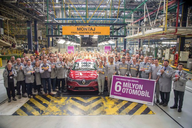 1523520449_oyak_renault_6_milyonuncu_otomobil__1_-(medium).jpg