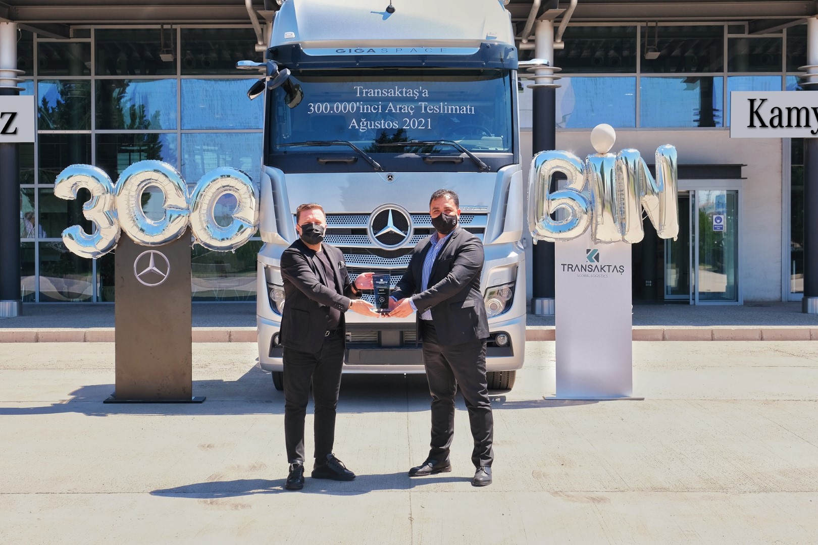 transaktas-global-lojistik-aksaray-kamyon-fabrikasinda-uretilen-300-000inci-kamyonu-filosuna-katti-03.jpg