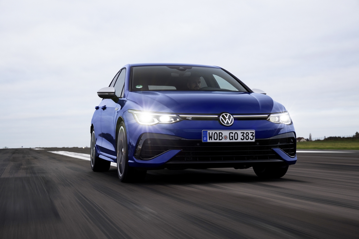 1631531420-vw-golfr-1.jpg