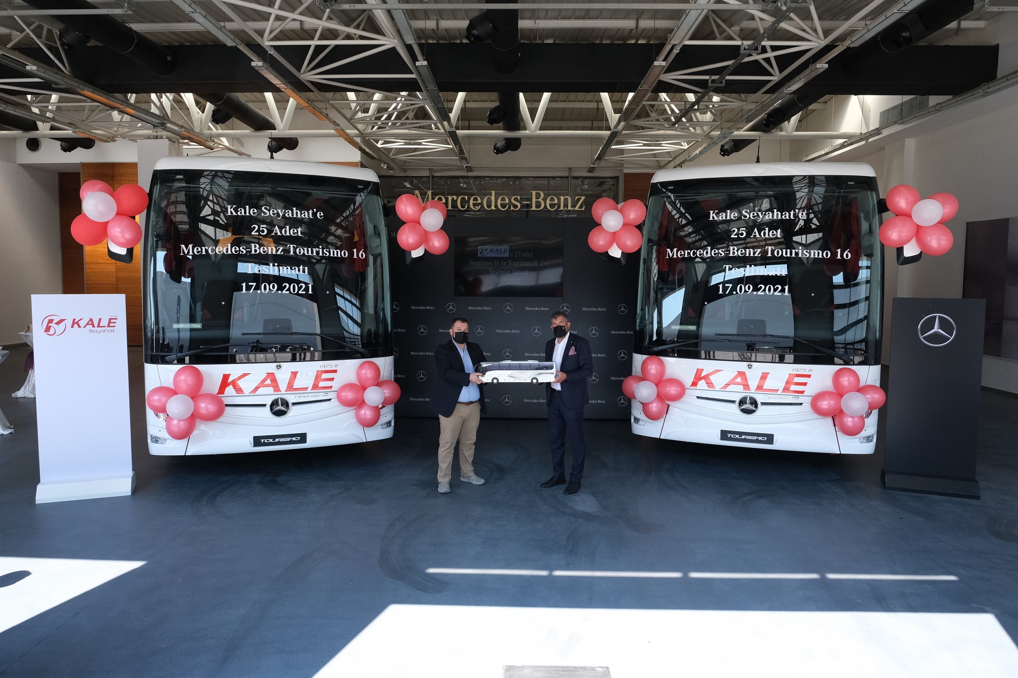 kale-seyahat-mercedes-benz-tourismo-teslimat-03.jpg