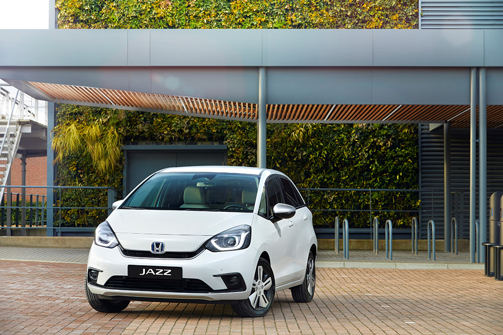 honda-jazz-e-hev-jazz-crosstar-e-hev-copy-001.jpg