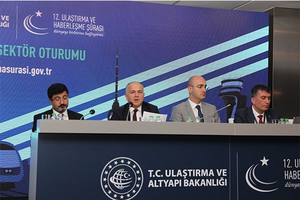 sura-da-demiryolu-sektoru-oturumu-nda-gelecegin-demiryolu-degerlendirildi-2.jpg