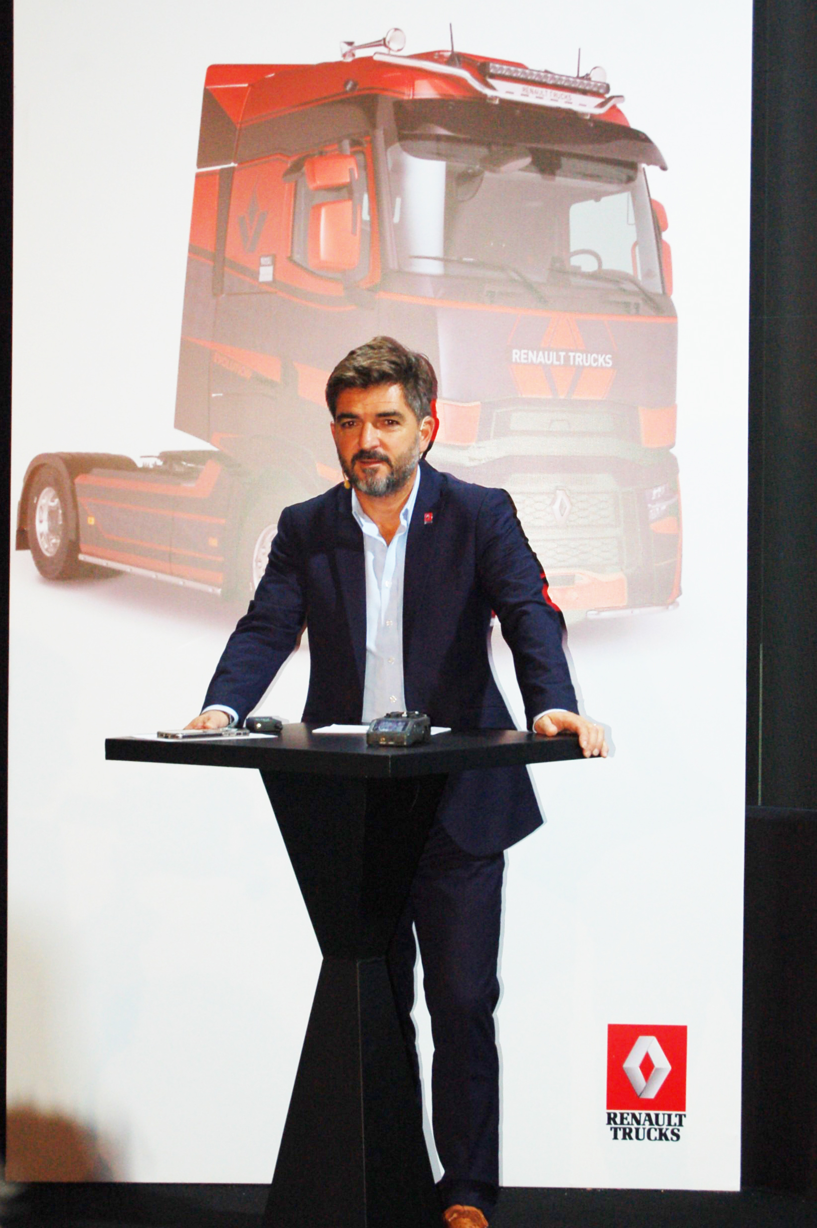 1635249933-sebastien-delepine-renault-trucks-tu-rkiye-bas-kan.jpg