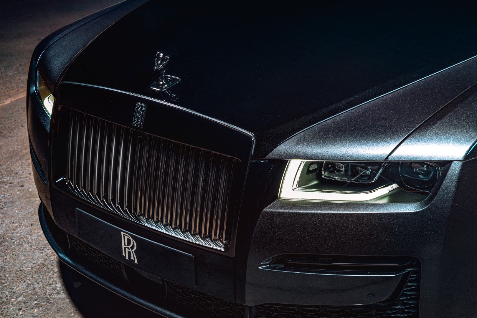 1635426005-p90442131-highres-rolls-royce-announce-002.jpg