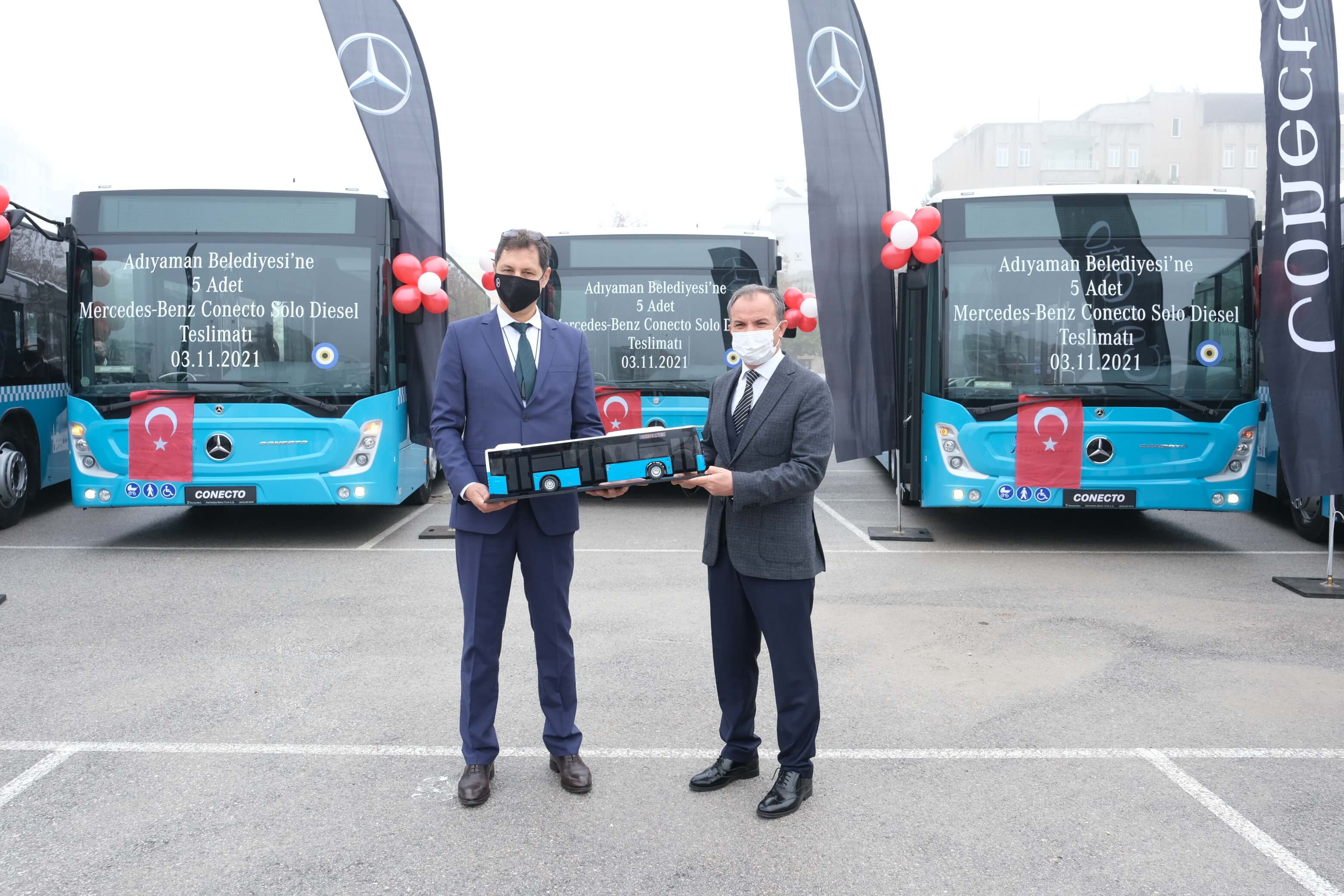 adiyaman-belediyesine-5-adet-mercedes-benz-conecto-solo-teslimati-gerceklestirildi-02.jpeg