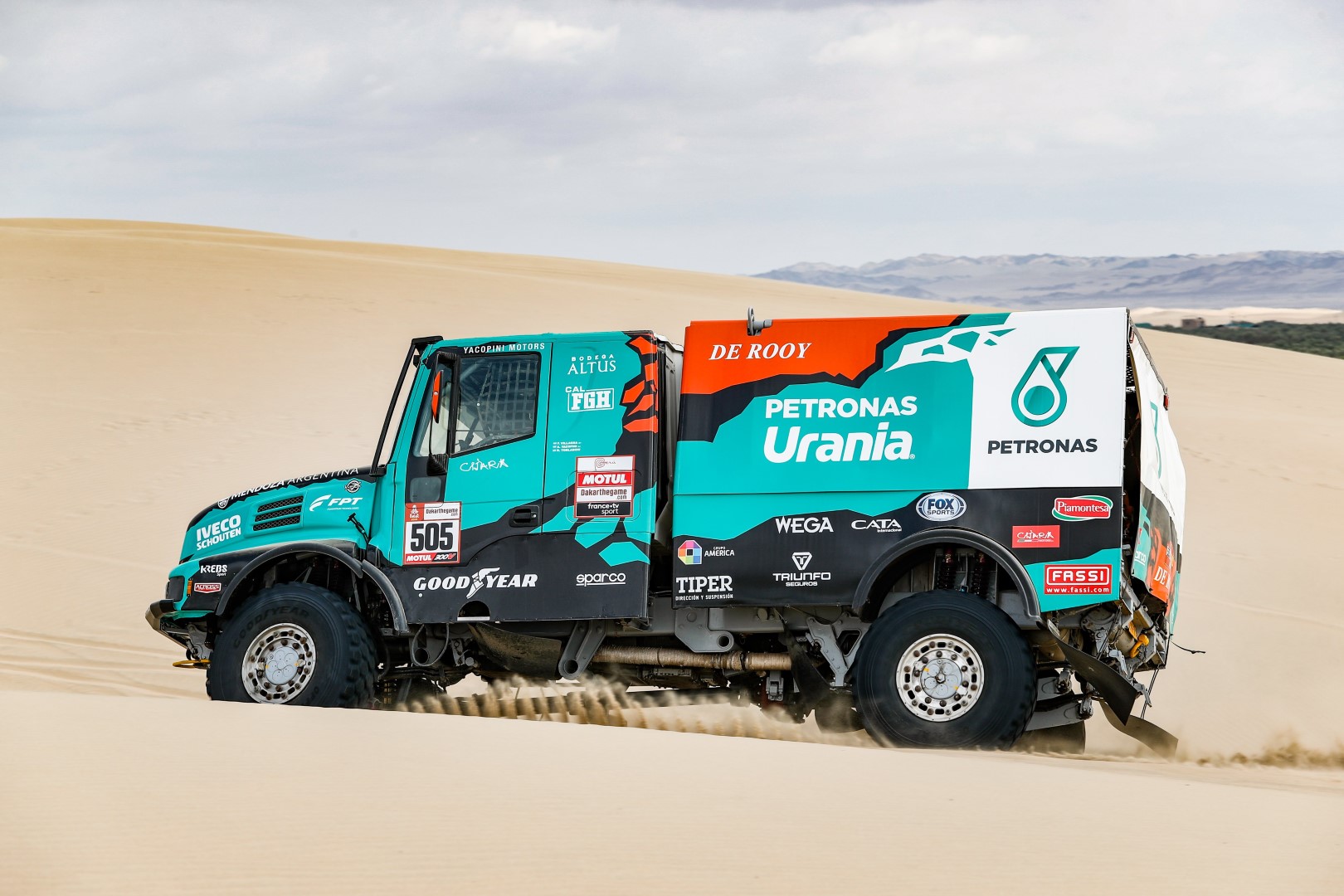 iveco-dakar.jpg
