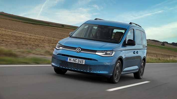 340x1912xvolkswagen-caddy-kucuk-bir-kamp-aracina-donustu-caddy-california.jpg