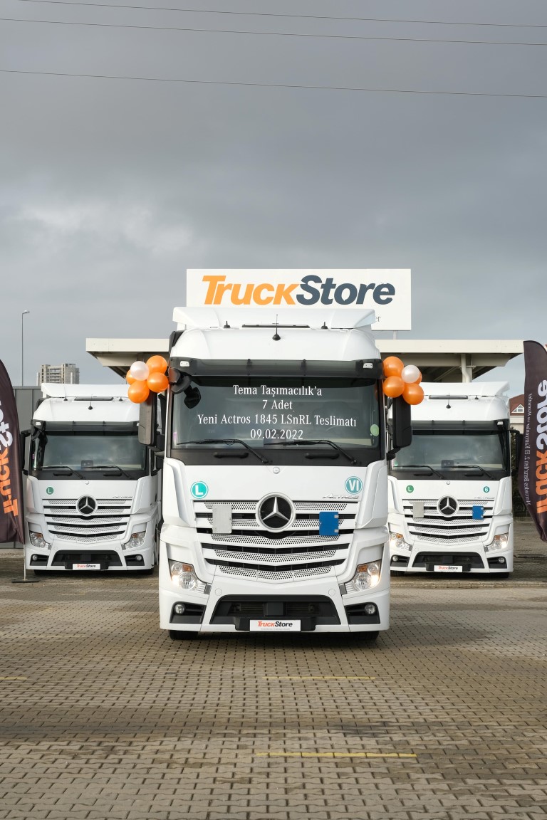 truckstore-tema-tasimacilika-7-adet-mercedes-benz-actros-teslim-etti-02.jpg