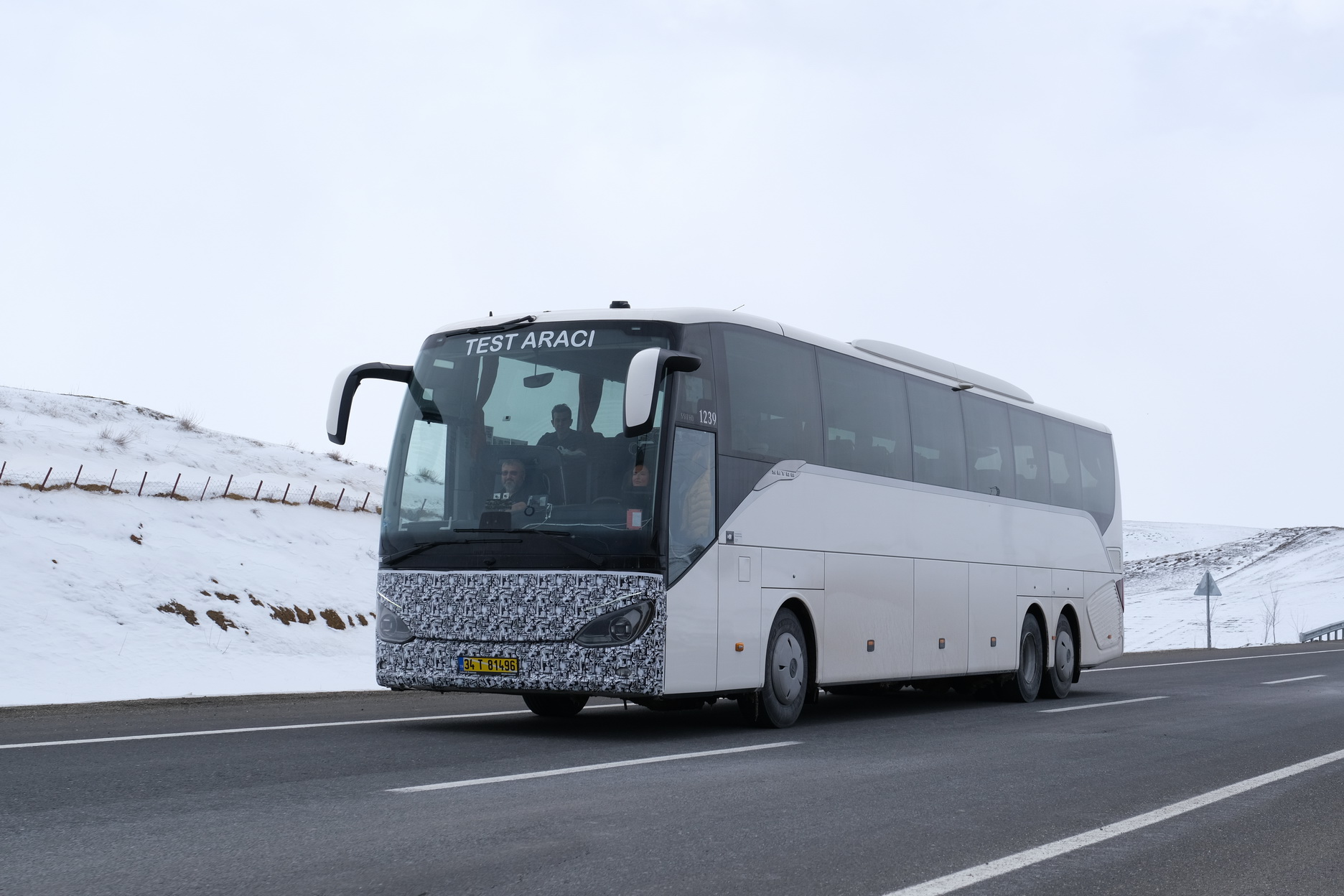 dunyada-uretilen-tum-mercedes-benz-otobuslerin-yol-testleri-turkiyede-gerceklesiyor-01.jpg