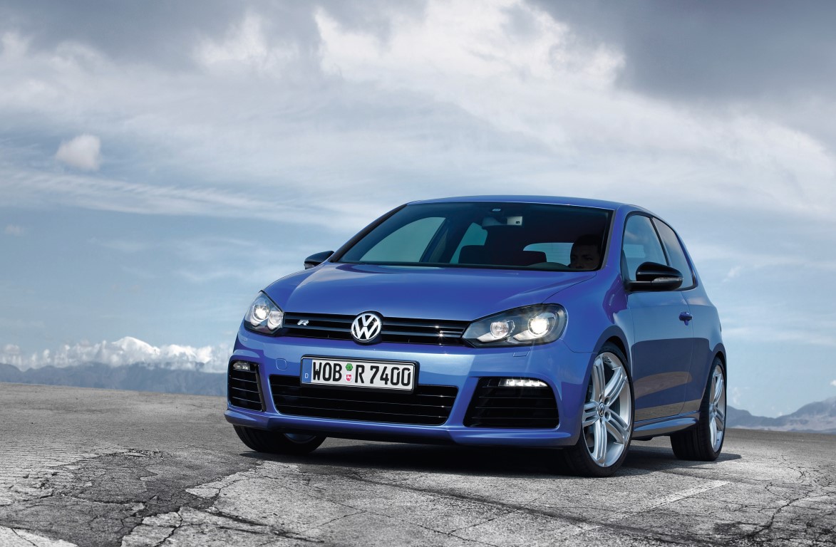 1654167702-golf-r-2009-01.jpg