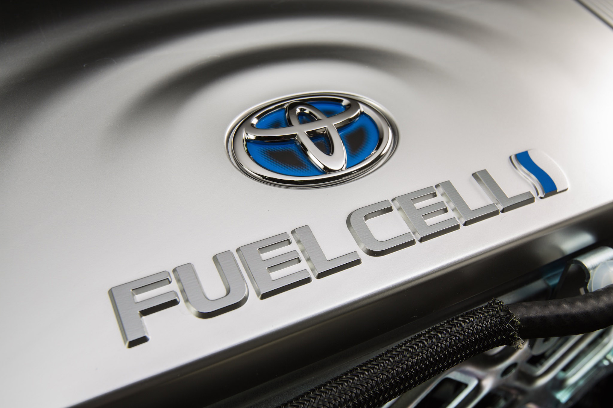 toyota-fuel-cell-1.jpg
