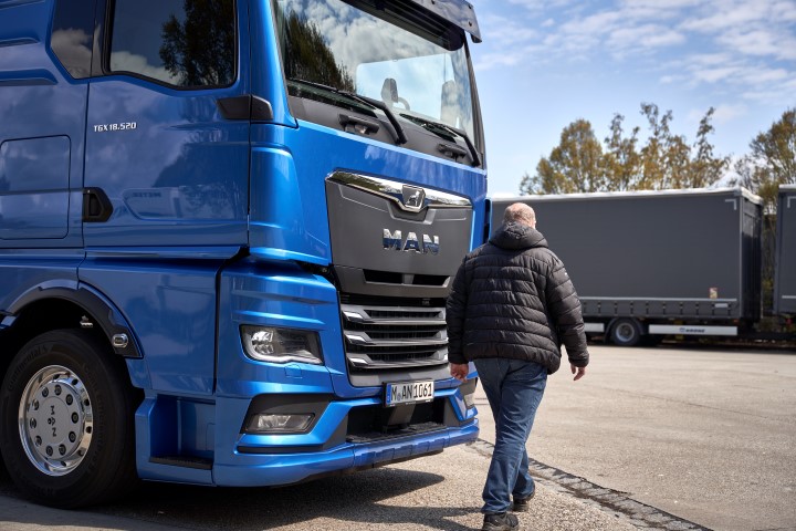 1684251036-p-eot-tgx-man-productnews2324-02-small.jpg
