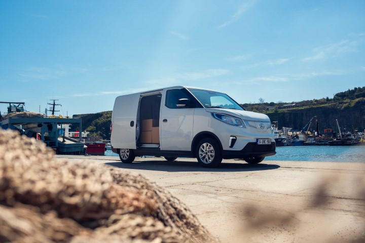 maxus-e-deliver-3-4-small.jpg