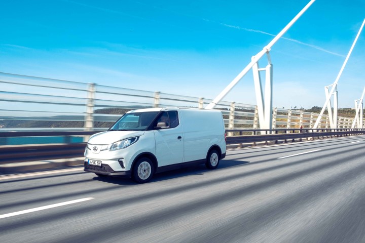 maxus-e-deliver-3-5-small.jpg