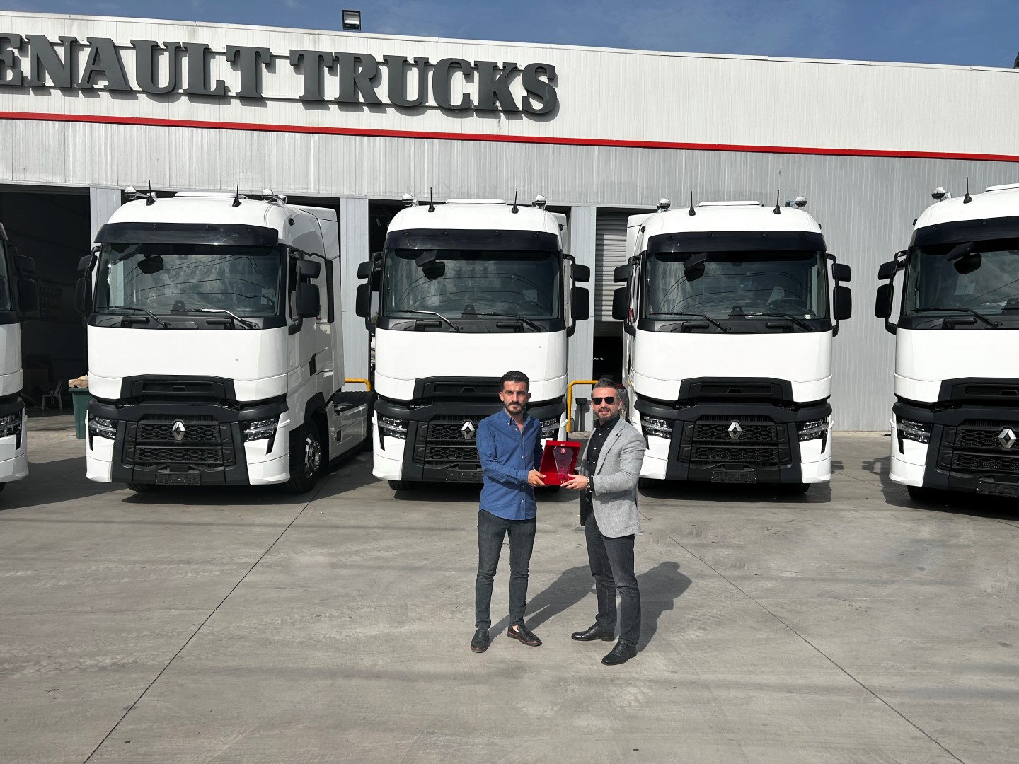 renault-trucks-ozaskin-trans-gorseller-2.jpeg