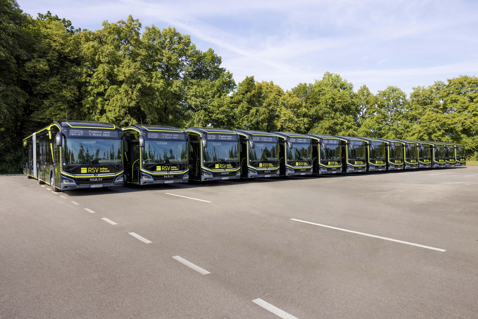 1708679503-p-bus-eot-ebus-germany-delivery-reutlingen-01.jpg