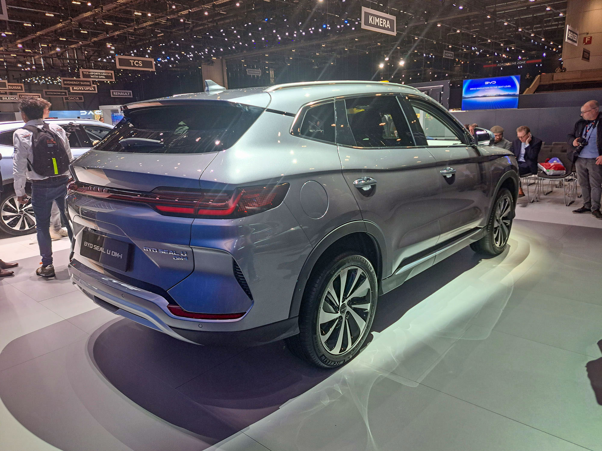 byd-seal-u-dm-i-2.jpg