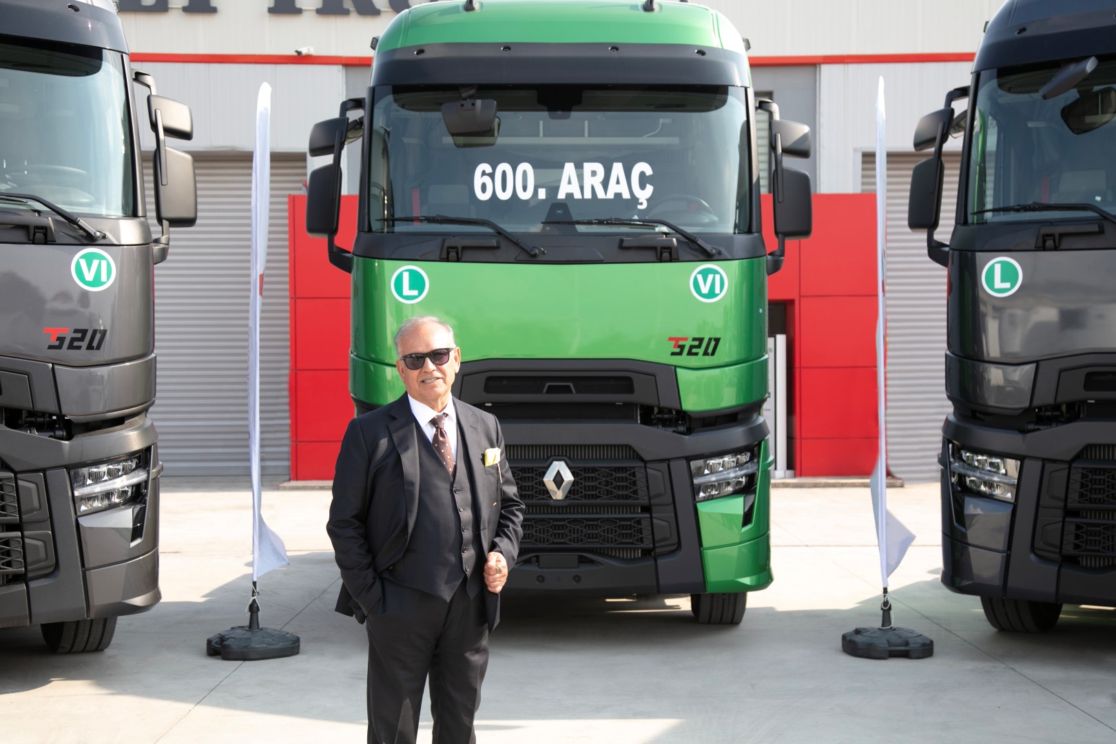 1711544326-mehmet-deniz-erman-ticari-arac-lar-yo-netim-kurulu-bas-kan.jpg