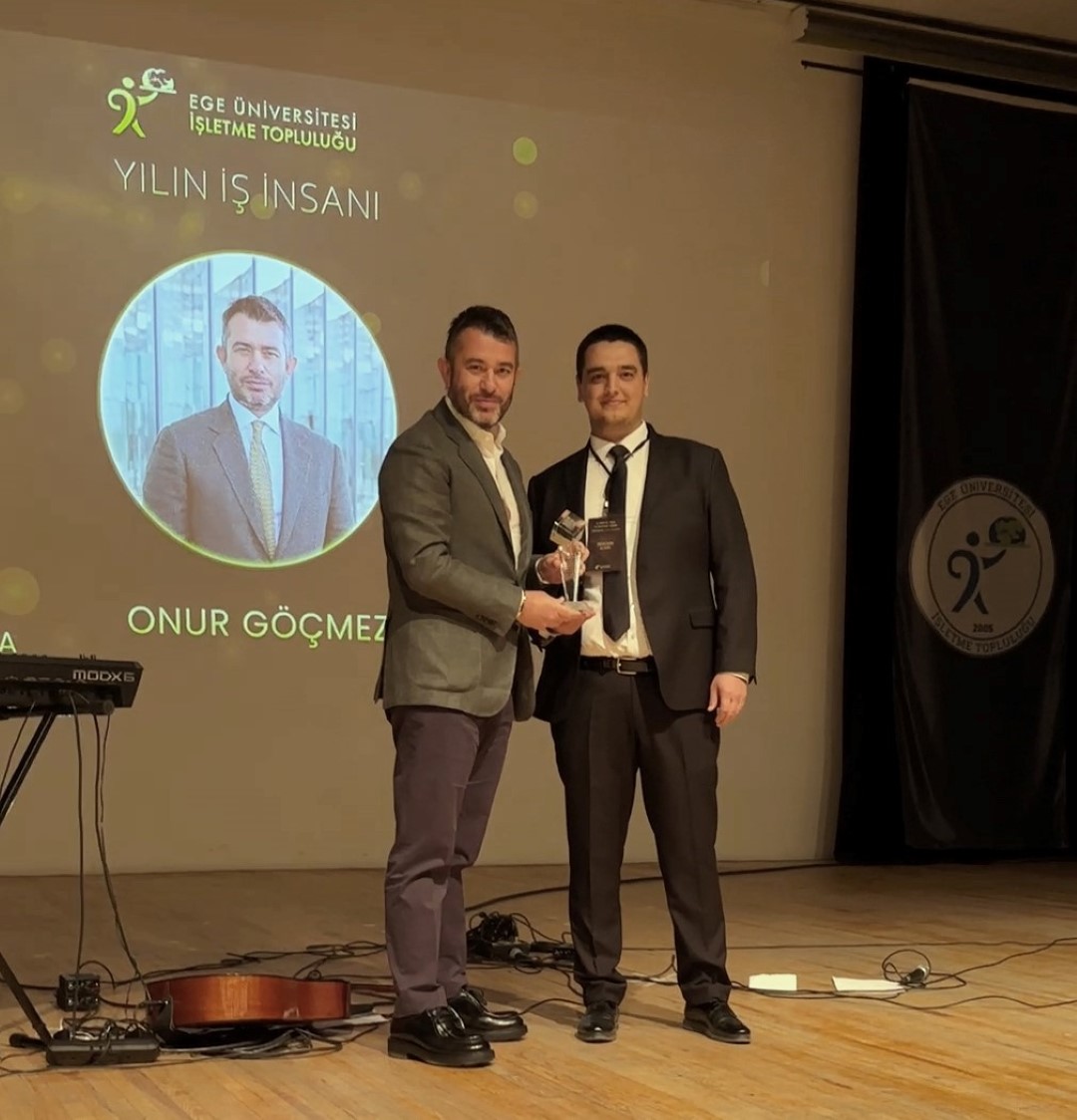 onur-gocmez-ege-universitesi-odul.jpg